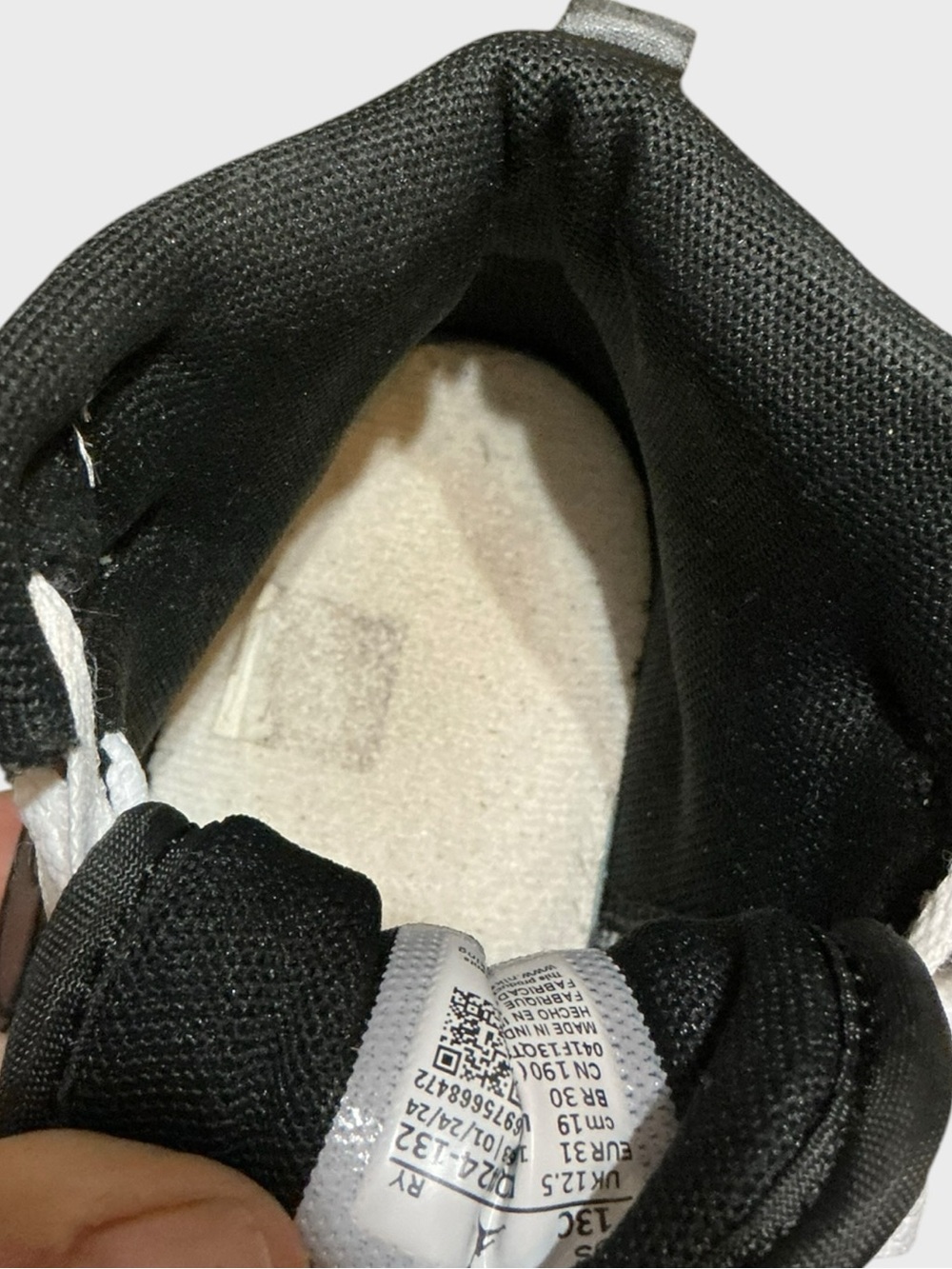 Nike Air Jordan 1 Mid White Black Kids Size 13C Sneakers - Picture 7 of 7